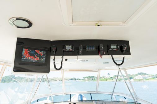 Sea Ray 560 Sedan Bridge image