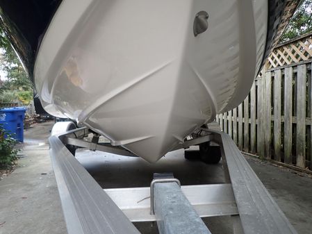 Robalo R180 Center Console image