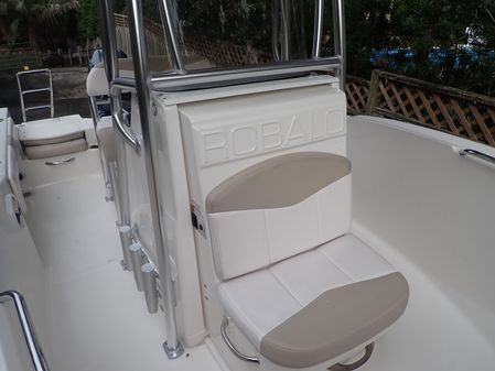 Robalo R180 Center Console image