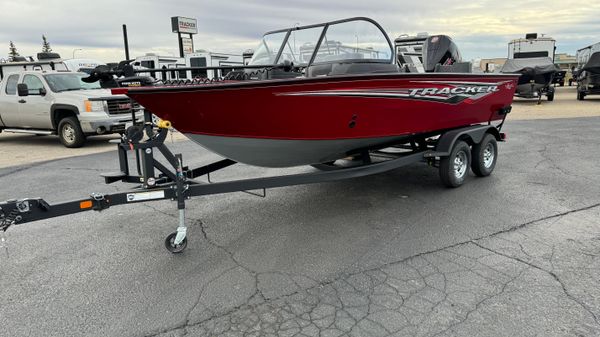 Tracker Targa V-18 Combo