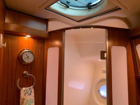 Tiara Yachts 5800 Sovran image