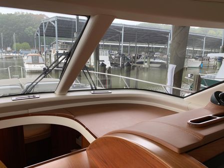 Tiara Yachts 5800 Sovran image