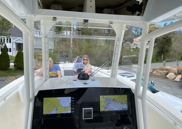 Cobia 280 Center Console image