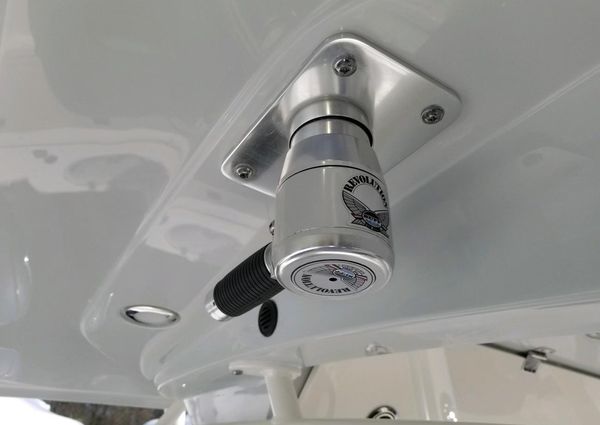 Cobia 280 Center Console image