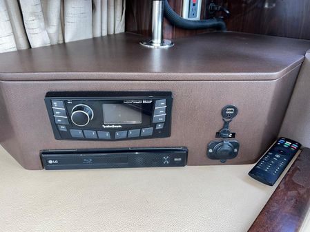 Sea Ray 400 Sundancer image