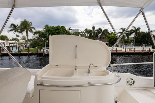 Azimut 58 image