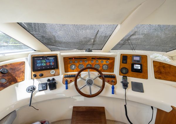 Azimut 58 image