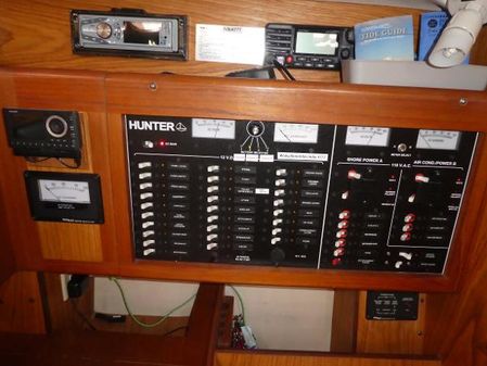 Hunter 460 image