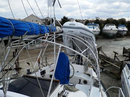 Hunter 30 image