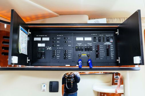 Sea Ray 460 Sundancer image