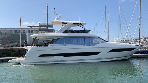 Prestige 690