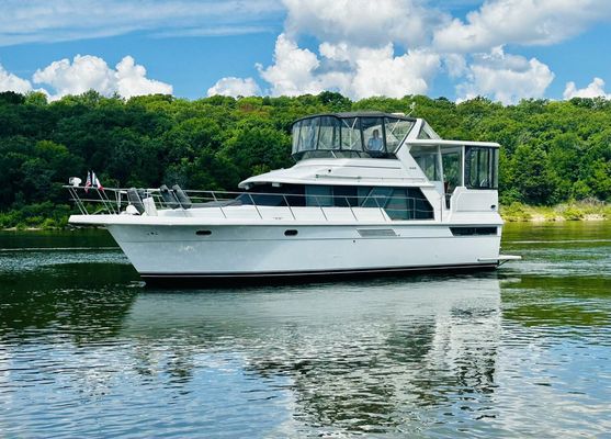 Carver 440 Aft Cabin Motor Yacht - main image