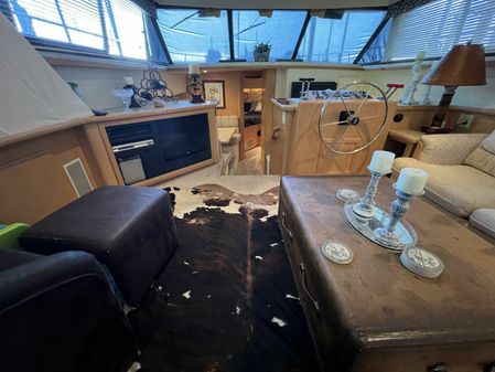 Carver 440 Aft Cabin Motor Yacht image