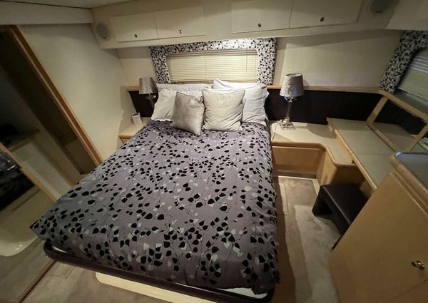 Carver 440 Aft Cabin Motor Yacht image