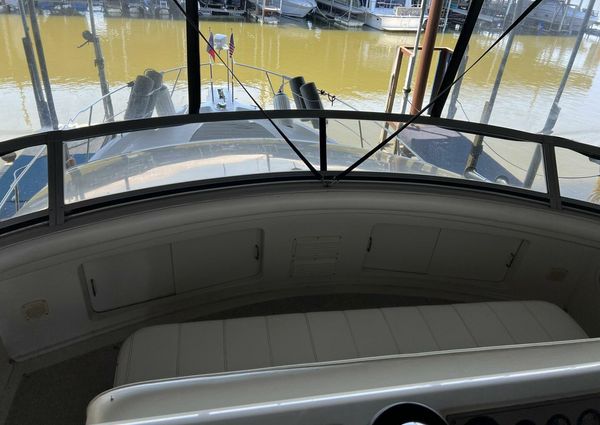 Carver 440 Aft Cabin Motor Yacht image