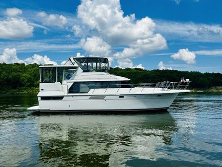 Carver 440 Aft Cabin Motor Yacht image