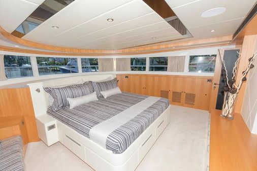 Johnson Motor Yacht w/Open Flybridge image