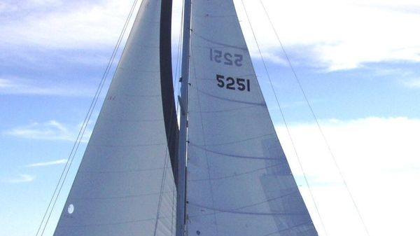 Canadian Sailcraft 40