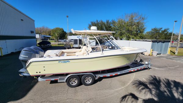 Grady-White Freedom 285