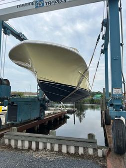 Buddy Davis 28 Center Console image