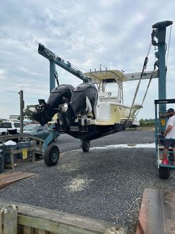 Buddy Davis 28 Center Console image