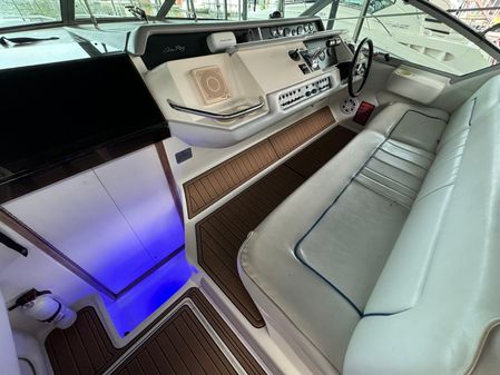 Sea Ray 330 Sundancer image