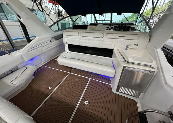 Sea Ray 330 Sundancer image