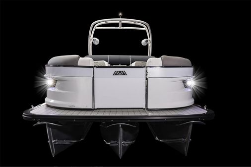 Avalon EXCALIBUR-LTD-QUAD-LOUNGE-WINDSHIELD image