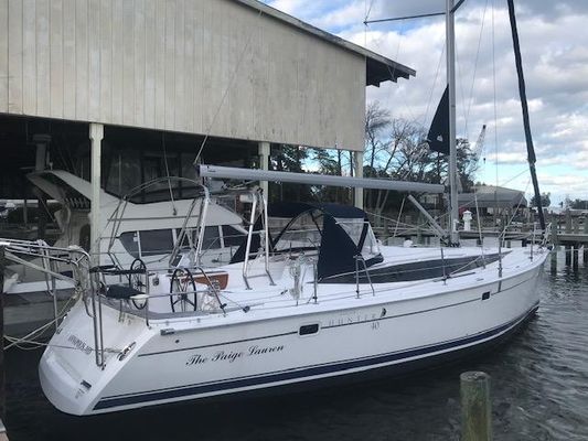 Marlow-Hunter 40 - main image