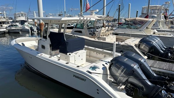 Pursuit S 268 Sport