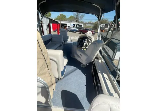 Premier 221-CAST-A-WAY image