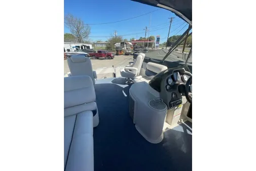 Premier 221 Cast-A-Way image