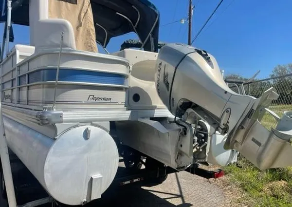 Premier 221-CAST-A-WAY image