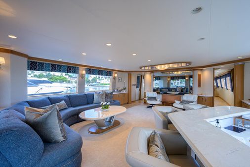 Westport Westbay Raised Pilothouse image
