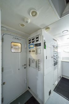 Westport Raised Pilothouse w/ Cockpit image