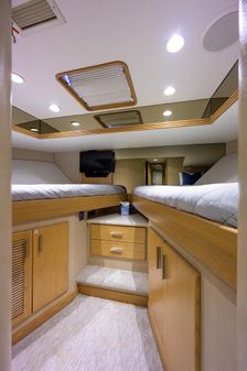 Westport Westbay Raised Pilothouse image