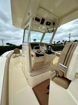 Scout 255 LXF image