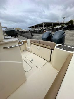 Scout 255 LXF image