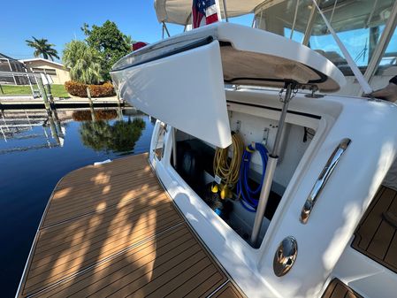 Tiara Yachts 3600 Sovran image