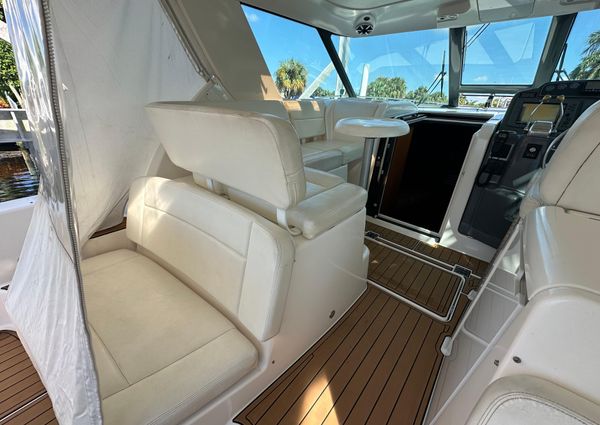 Tiara Yachts 3600 Sovran image