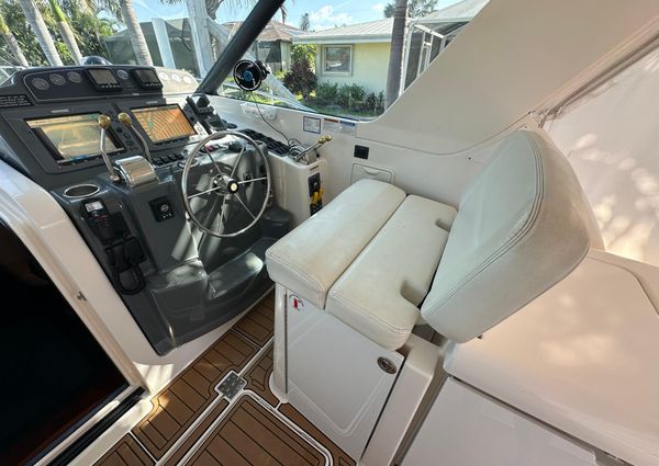 Tiara Yachts 3600 Sovran image