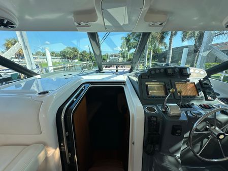 Tiara Yachts 3600 Sovran image