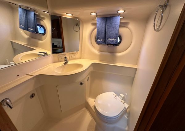 Tiara Yachts 3600 Sovran image