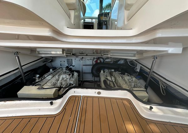 Tiara Yachts 3600 Sovran image