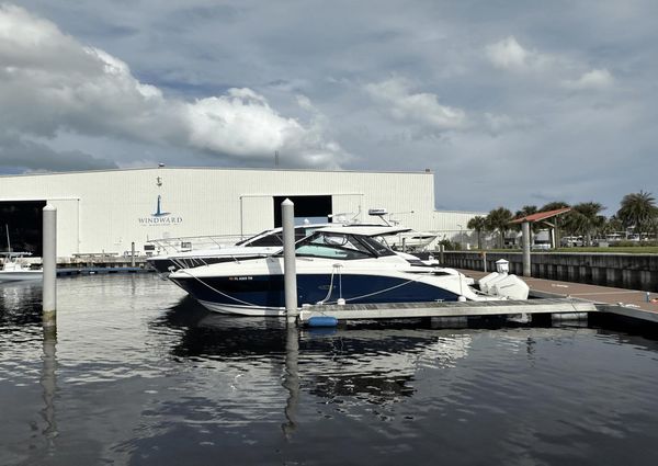 Sea Ray 32 Sundancer image