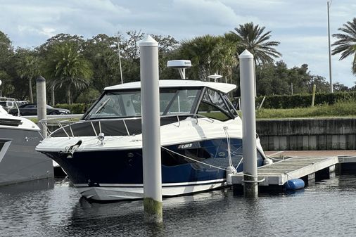 Sea Ray 32 Sundancer image