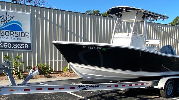 NauticStar 2200 Offshore 