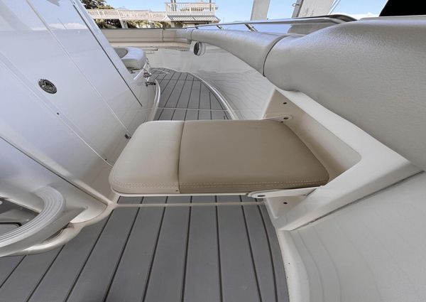 Boston Whaler 330 Outrage image