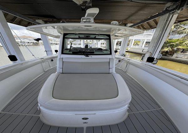 Boston Whaler 330 Outrage image