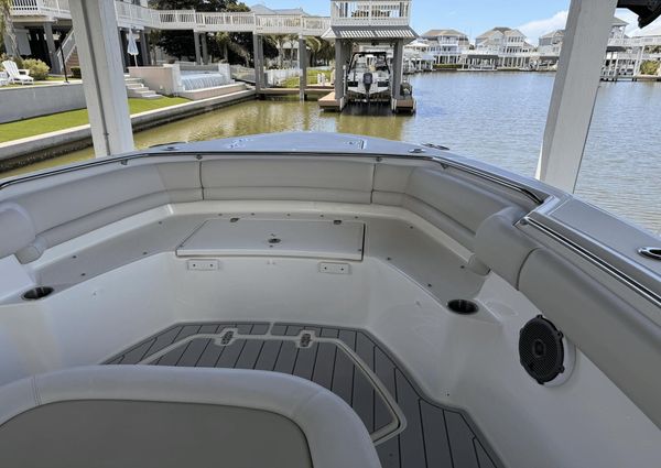 Boston Whaler 330 Outrage image